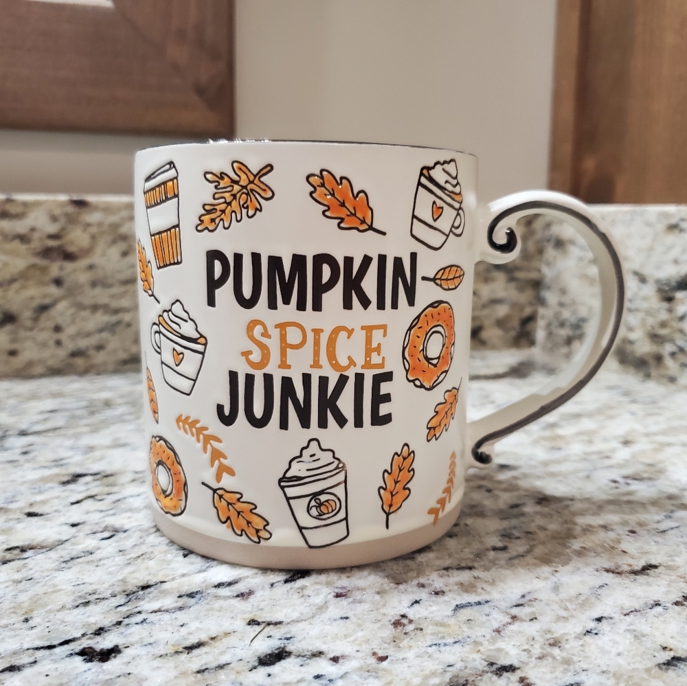 Pumpkin Spice Junkie Mug-NWT